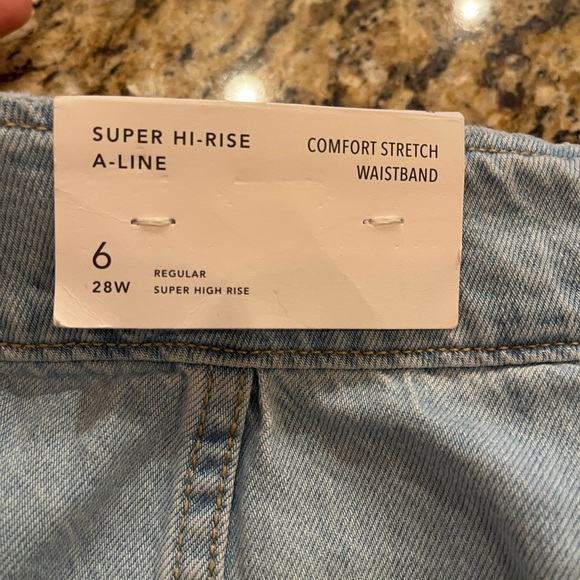 American Eagle Denim Pocket Skirt SUPER HI-RISE A-LINE COMFORT STRETCH WAISTBAND - Picture 6 of 7